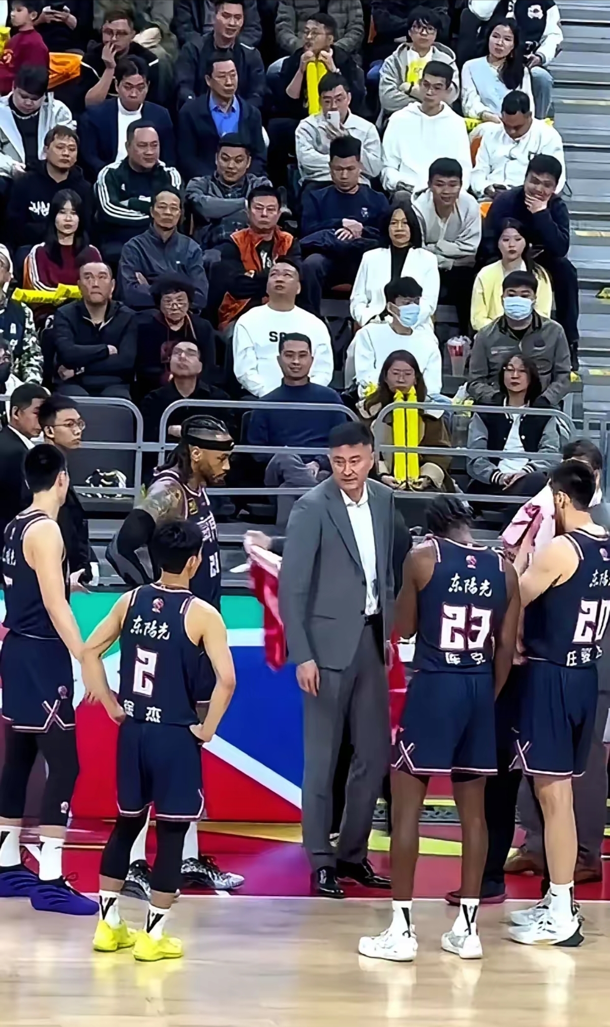 包含今夜欧篮联传出新动向,广东宏远战术微调,管理层表态:底气十足,医务组通报恢复的词条 包含今夜欧篮联传出新动向,广东宏远战术微调,管理层表态:底气十足,医务组通报恢复的词条